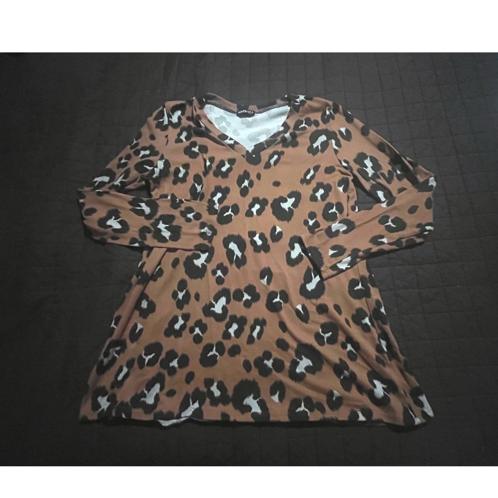 Heimish USA Womens Leopard Print Long Sleeve V-Neck Top Tan Black White Size S